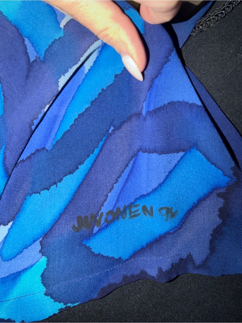 vibrant, 100% silk scarf shawl abstract mosaic pattern artsy blue & teal - Picture 5 of 6
